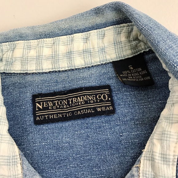 NEWTON TRADING CO. Distressed Denim Shirt Small Button Front Flannel Trim Worn - Picture 5 of 11